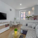 Apartman Aria Two Bedroom With Terrace In The Center