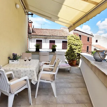Aria Two Bedroom With Terrace In The Center