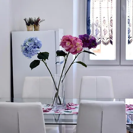 Aria Two Bedroom With Terrace In The Center דירה