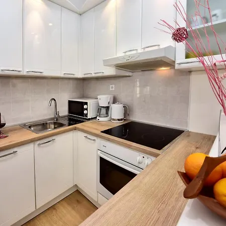 Aria Two Bedroom With Terrace In The Center דירה