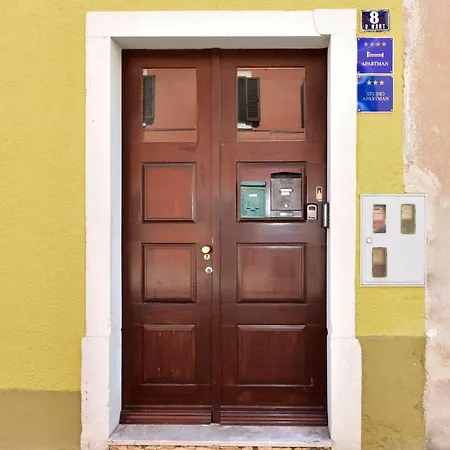 דירה Aria Two Bedroom With Terrace In The Center פורץ