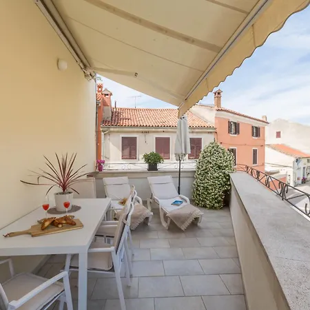 Aria Two Bedroom With Terrace In The Center