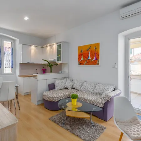 Aria Two Bedroom With Terrace In The Center شقة