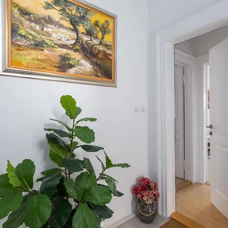 شقة Aria Two Bedroom With Terrace In The Center *