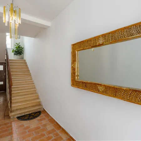 Aria Two Bedroom With Terrace In The Center
