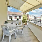 Aria Two Bedroom With Terrace In The Center