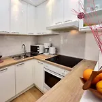 Aria Two Bedroom With Terrace In The Center Apartment