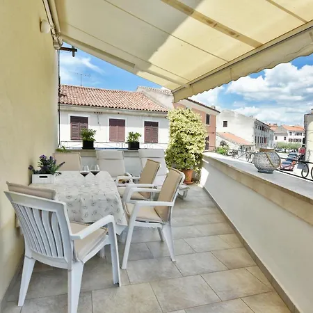 Aria Two Bedroom With Terrace In The Center