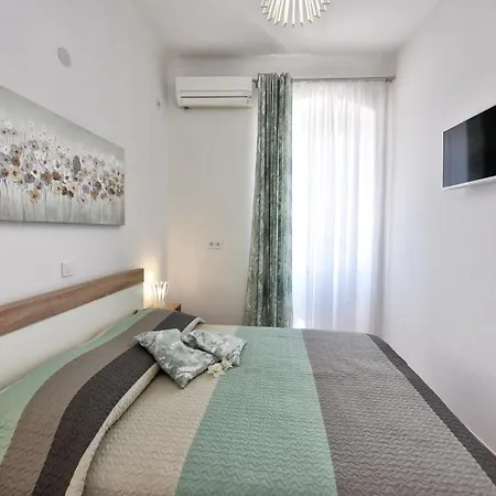 Διαμέρισμα Aria Two Bedroom With Terrace In The Center *