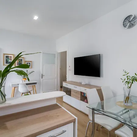 Apartman Aria Two Bedroom With Terrace In The Center *